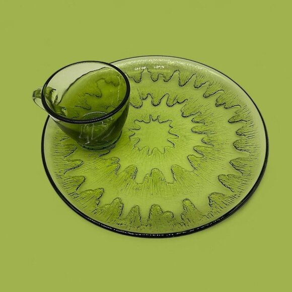 Vintage Sunburst Green by Indiana Glass Snack Plate & Cup Set Textured USA MCM - Picture 6 of 16